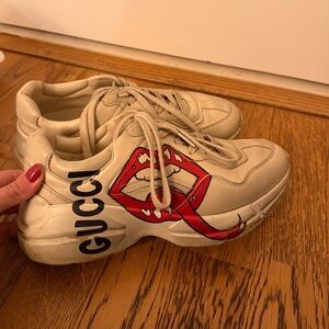 Gucci Beige Sneakers with Red Lip Graphic